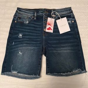 KANCAN BERMUDA SHORTS HIGH-RISE M